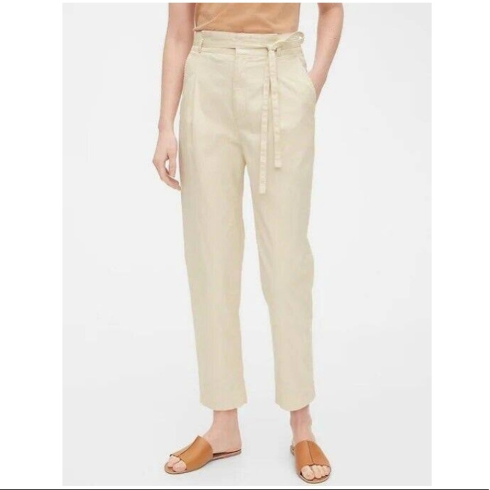 Gap Paperbag Waist Khaki pants NWT